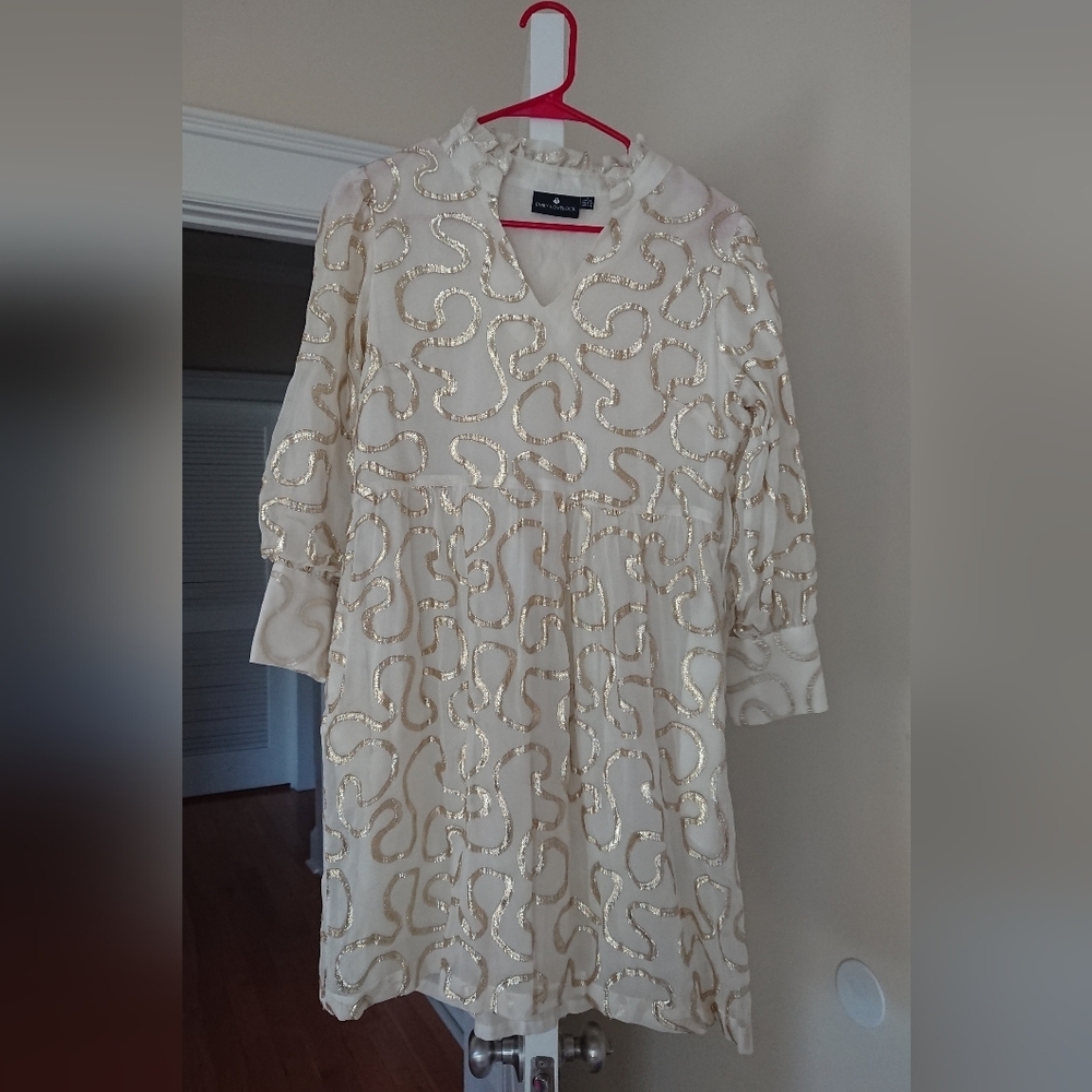 Emily Lovelock Noureen style V-neck mini dress in Cream and Gold size 4-6